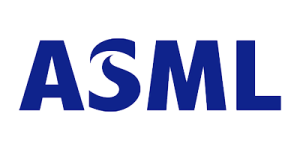 Het logo van ASML in blauwe hoofdletters op een witte achtergrond.