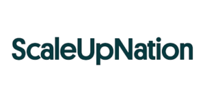 Logo van ScaleUpNation met de merknaam in donkere letters op een transparante achtergrond.